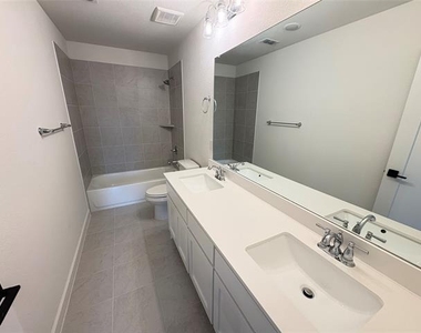 1451 Maplewood Drive - Photo Thumbnail 26