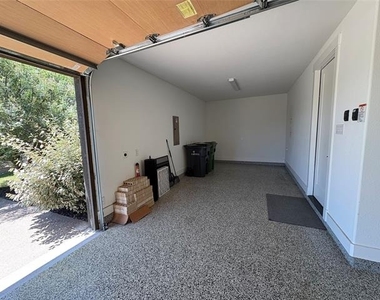1451 Maplewood Drive - Photo Thumbnail 32