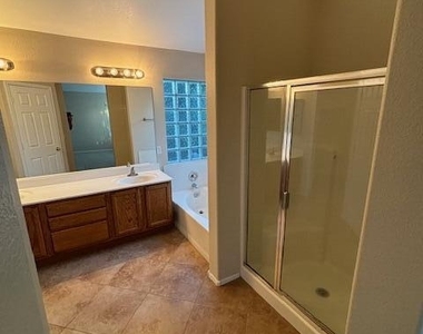 418 W Calle Monte Vista - Photo Thumbnail 15