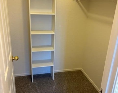 418 W Calle Monte Vista - Photo Thumbnail 13