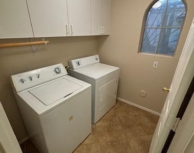 418 W Calle Monte Vista - Photo Thumbnail 16