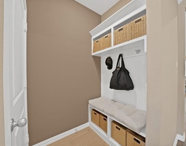 2004 Sandpiper Way - Photo Thumbnail 5