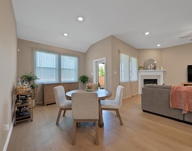 2004 Sandpiper Way - Photo Thumbnail 13