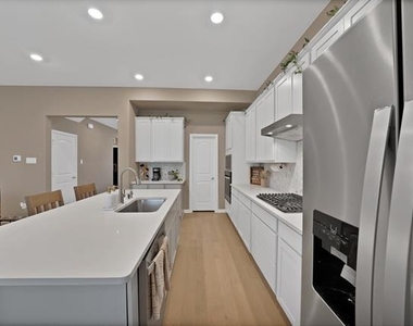 2004 Sandpiper Way - Photo Thumbnail 11