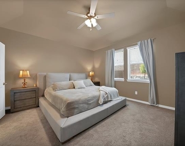 2004 Sandpiper Way - Photo Thumbnail 18
