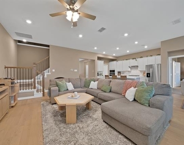2004 Sandpiper Way - Photo Thumbnail 17