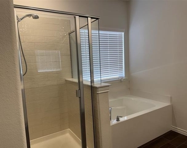 2918 Jasper Trail - Photo Thumbnail 24