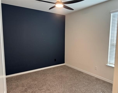 2918 Jasper Trail - Photo Thumbnail 14