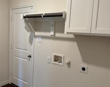 2918 Jasper Trail - Photo Thumbnail 17