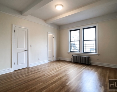 East 80th Street - Photo Thumbnail 3