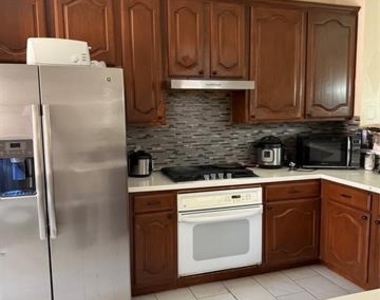556 Silver Maple Drive - Photo Thumbnail 8