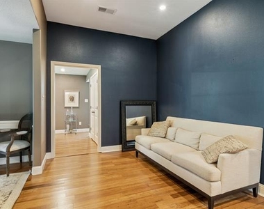2413 Taylor Street - Photo Thumbnail 18
