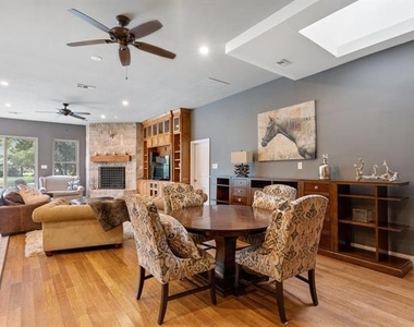 2413 Taylor Street - Photo Thumbnail 9