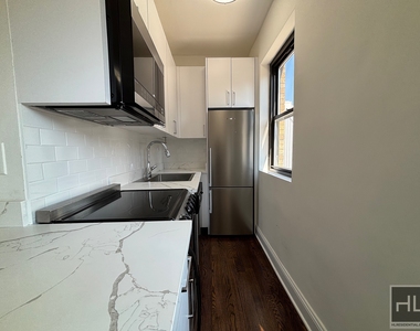 East 69 Street - Photo Thumbnail 4