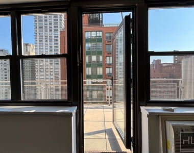 East 69 Street - Photo Thumbnail 9