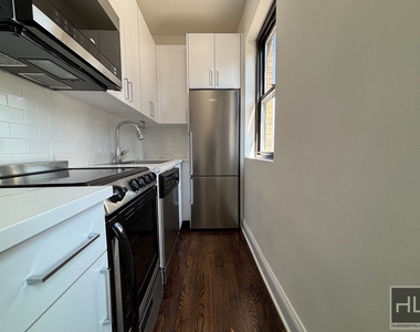 East 69 Street - Photo Thumbnail 5