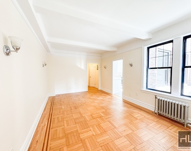 East 92 Street - Photo Thumbnail 2