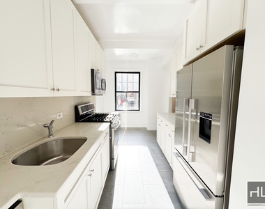 East 92 Street - Photo Thumbnail 1
