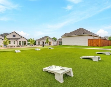 10418 Palmera Street - Photo Thumbnail 10