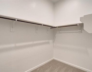 10418 Palmera Street - Photo Thumbnail 7