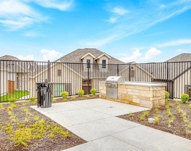 10418 Palmera Street - Photo Thumbnail 21