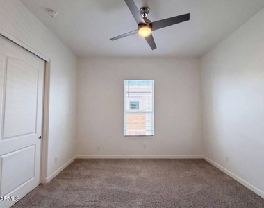 2528 Comiskey Drive Neck - Photo Thumbnail 2