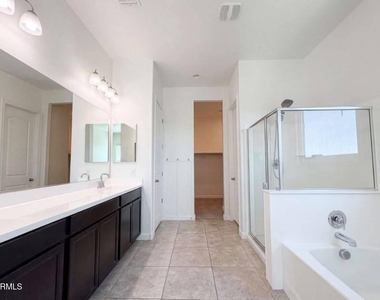2528 Comiskey Drive Neck - Photo Thumbnail 8