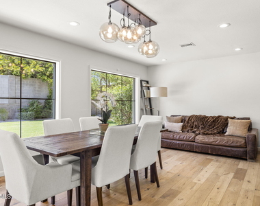 2601 E Sahuaro Drive - Photo Thumbnail 6