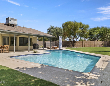 2601 E Sahuaro Drive - Photo Thumbnail 24