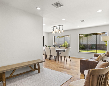2601 E Sahuaro Drive - Photo Thumbnail 3