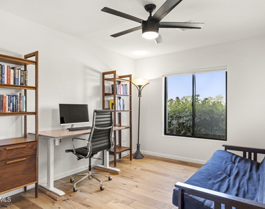 2601 E Sahuaro Drive - Photo Thumbnail 16