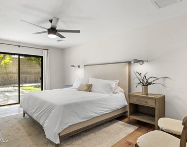 2601 E Sahuaro Drive - Photo Thumbnail 13
