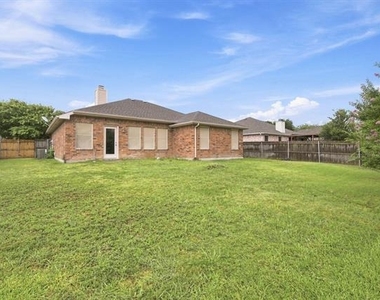 1301 Embercrest Drive - Photo Thumbnail 14