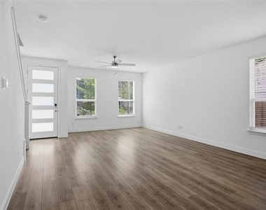 228 Sunset Lane - Photo Thumbnail 7