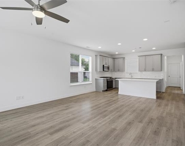 228 Sunset Lane - Photo Thumbnail 4