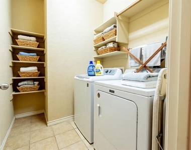 4333 Summersweet Lane - Photo Thumbnail 14