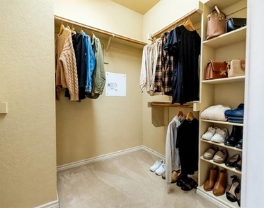 4333 Summersweet Lane - Photo Thumbnail 16