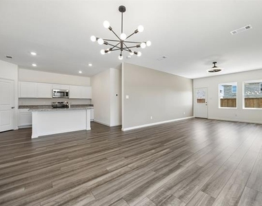 14200 Donahue Street - Photo Thumbnail 10