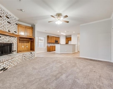 739 Harbour Town Drive - Photo Thumbnail 4