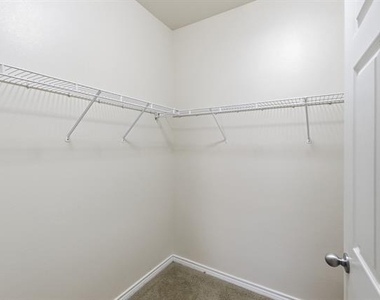 3102 Kings Road - Photo Thumbnail 22