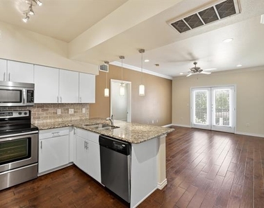 3102 Kings Road - Photo Thumbnail 6