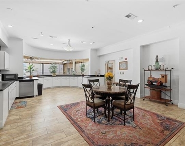 3102 Kings Road - Photo Thumbnail 3