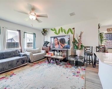 2116 O Keefe Court - Photo Thumbnail 8