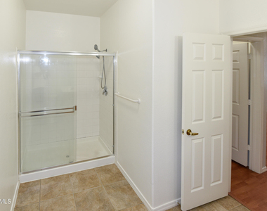 1335 E June Street - Photo Thumbnail 12