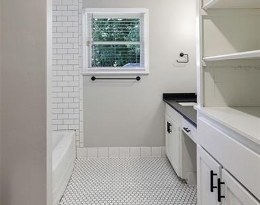 2323 Sutter Street - Photo Thumbnail 26