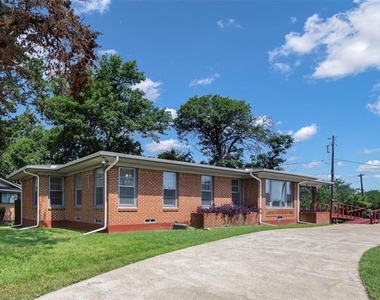 2323 Sutter Street - Photo Thumbnail 1