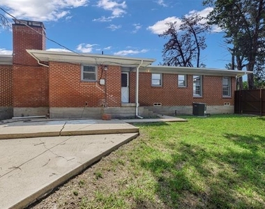 2323 Sutter Street - Photo Thumbnail 29
