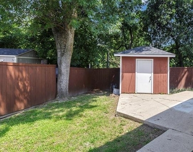 2323 Sutter Street - Photo Thumbnail 28