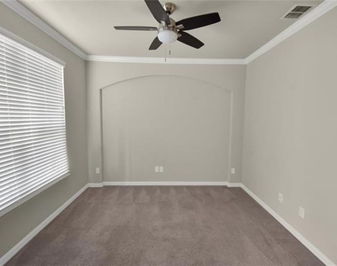 16217 White Rock Boulevard - Photo Thumbnail 3