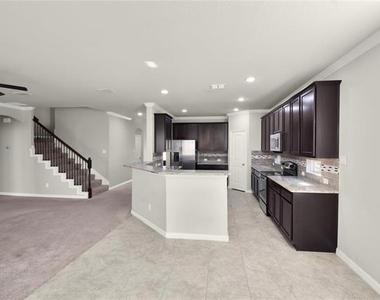 16217 White Rock Boulevard - Photo Thumbnail 6